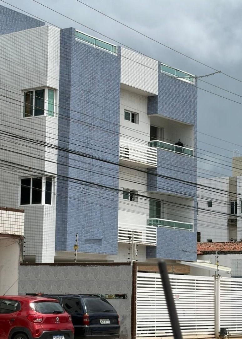 Apartamento com 2 dormitórios à venda, 70 m² por R$ 410.000,00...