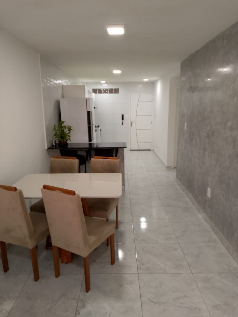 Apartamento com 3 dormitórios à venda, 70 m² por R$ 365.000,00...