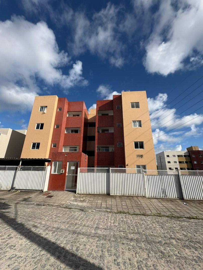 Apartamento com 2 dormitórios à venda, 59 m² por R$ 149.000,00...