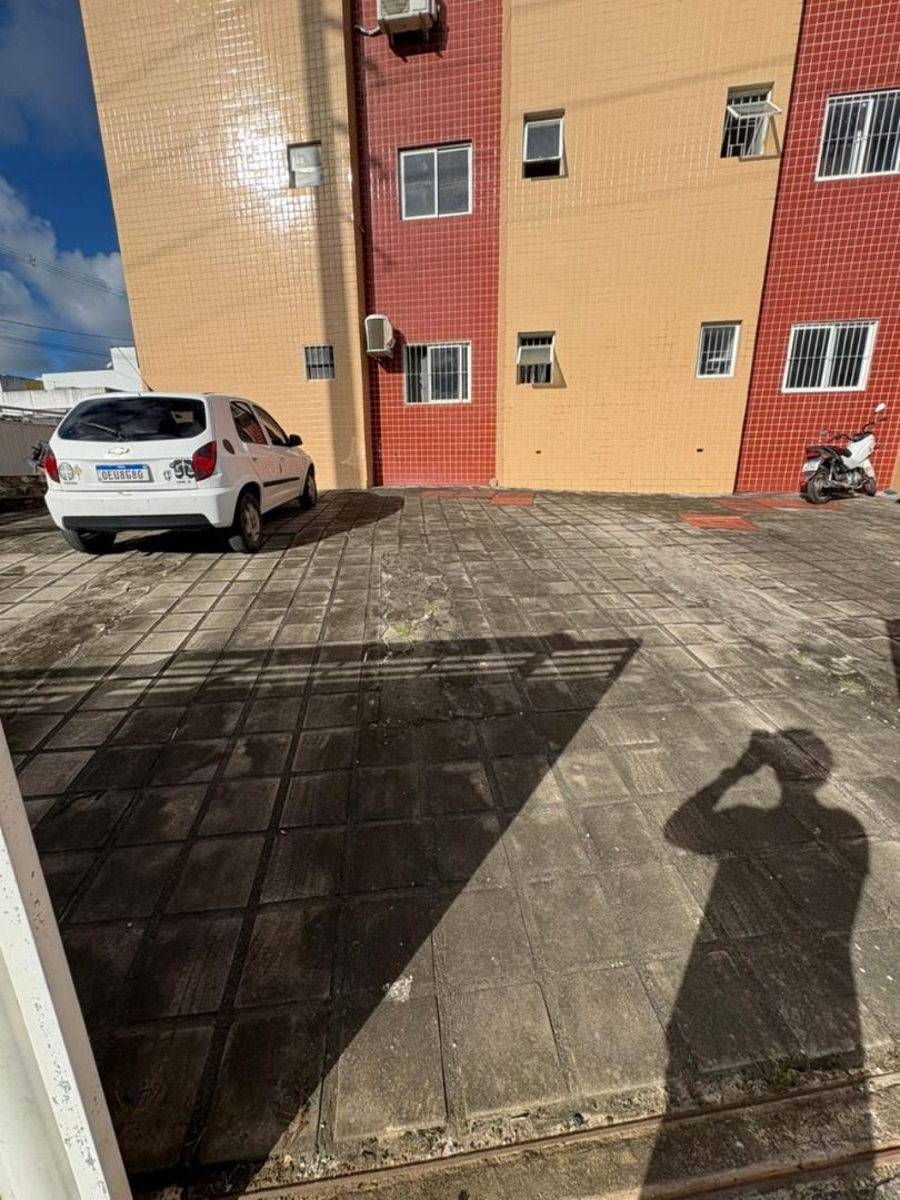 Apartamento com 2 dormitórios à venda, 59 m² por R$ 149.000,00...