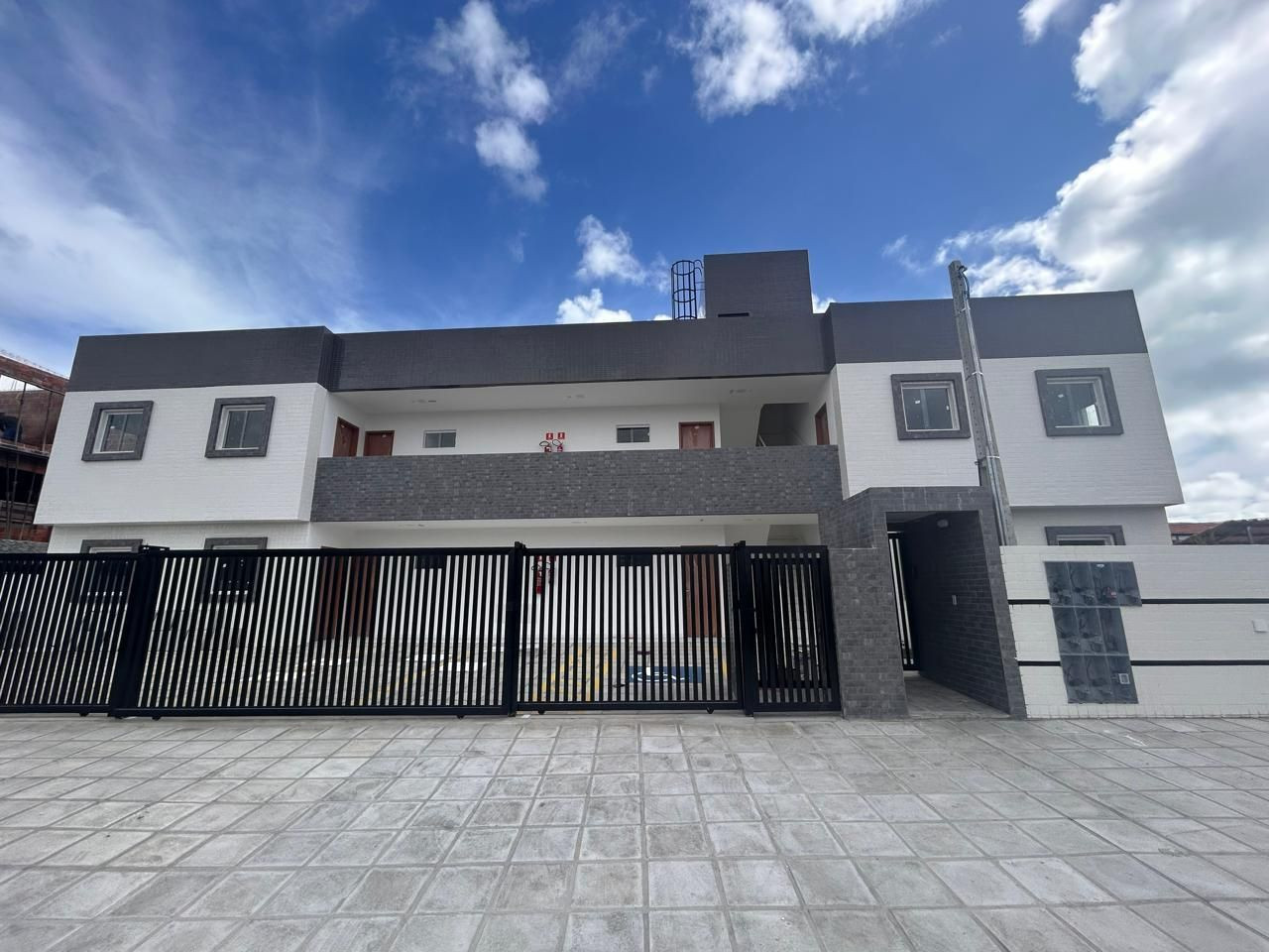  Apartamento Residencial / Jardim Camboinha