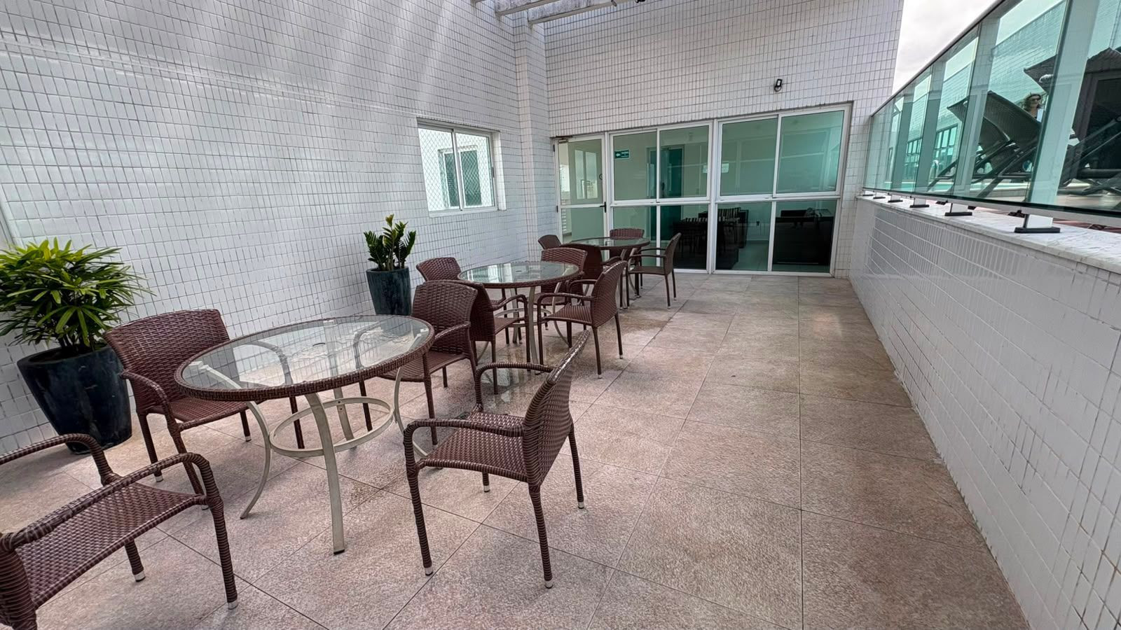 Apartamento com 3 dormitórios à venda, 97 m² por R$ 990.000,00...