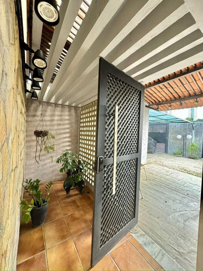 Casa com 5 dormitórios à venda, 191 m² por R$ 950.000,00 - Man...