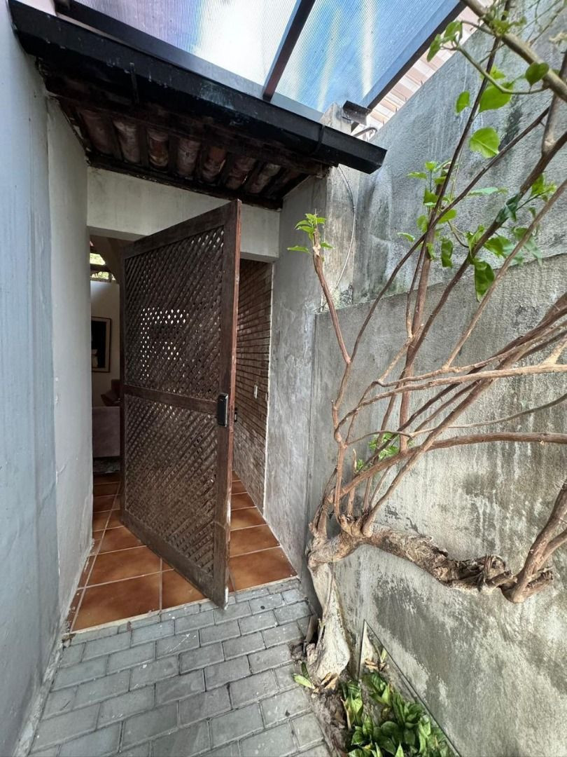 Casa com 5 dormitórios à venda, 191 m² por R$ 950.000,00 - Man...