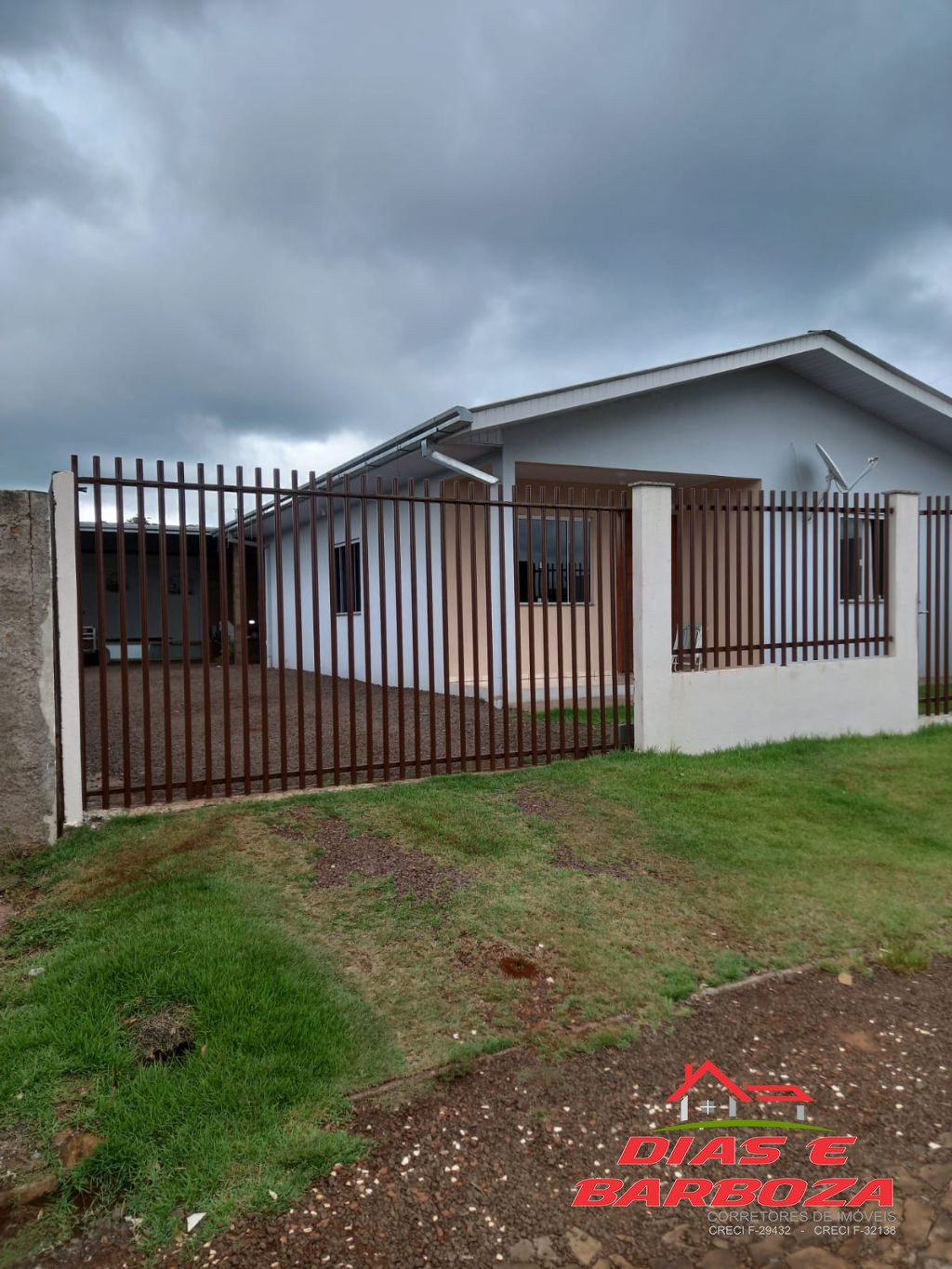 Lote com 273m e rea construda de 147m, Localizado no Loteamento Vila Bela em