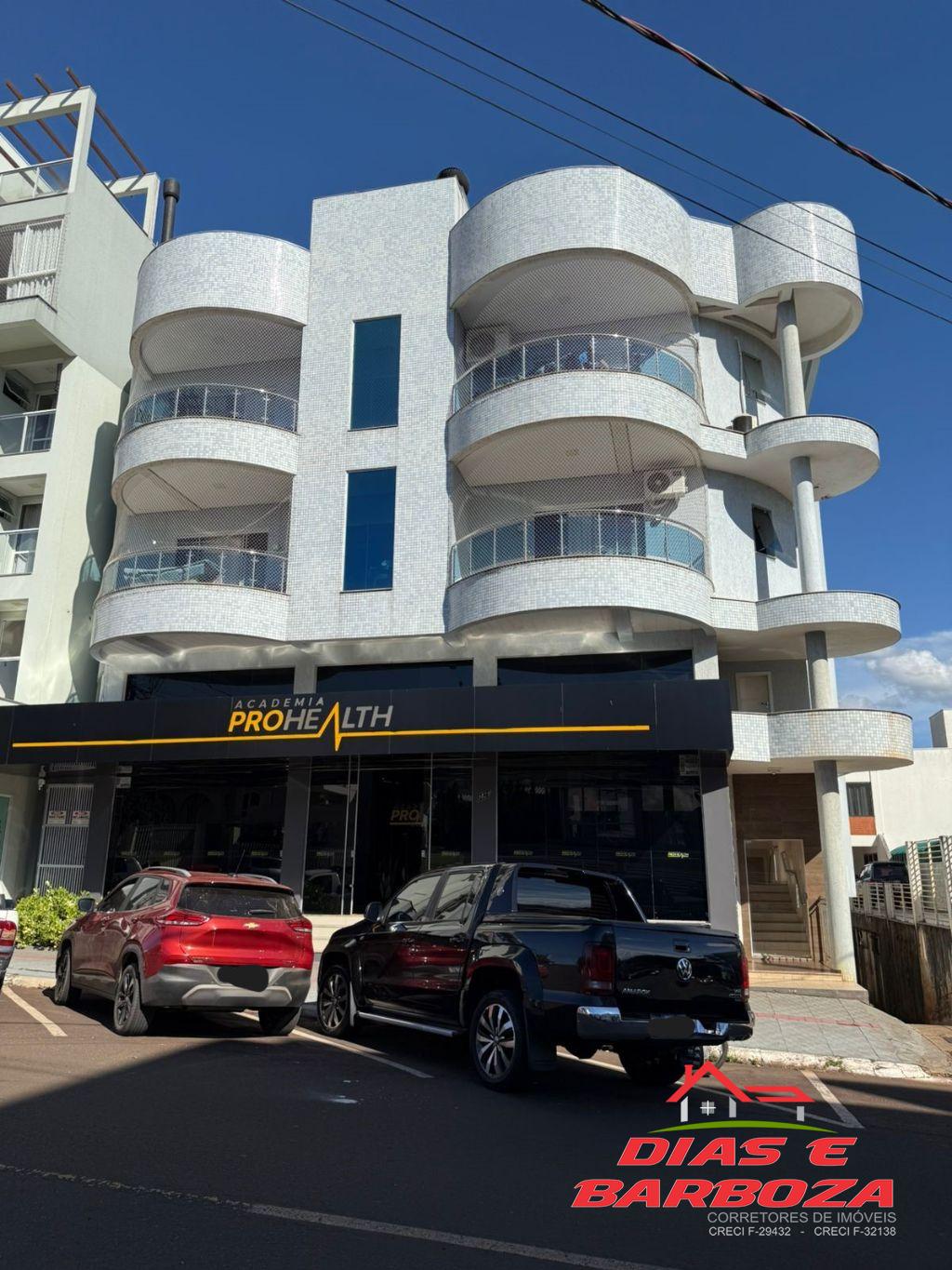 Apartamento de 127,44m, localizado no centro de Ampre.