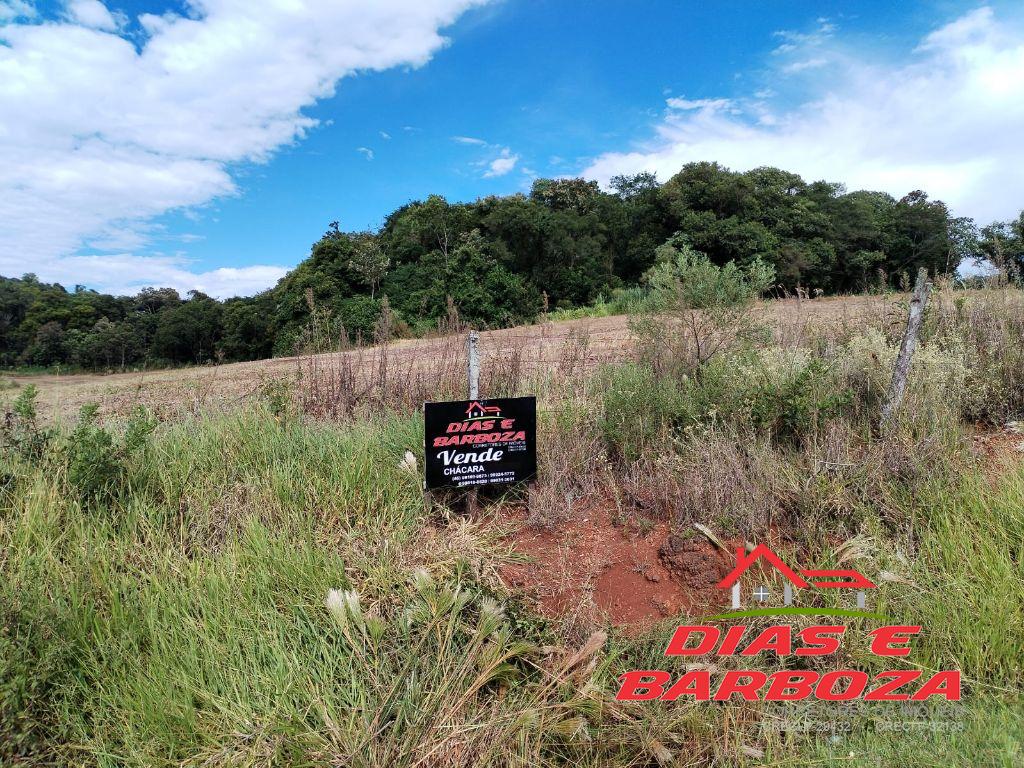 Chcara com 68.564,48m, permetro urbano em Ampre na sada para Pinhal de So 