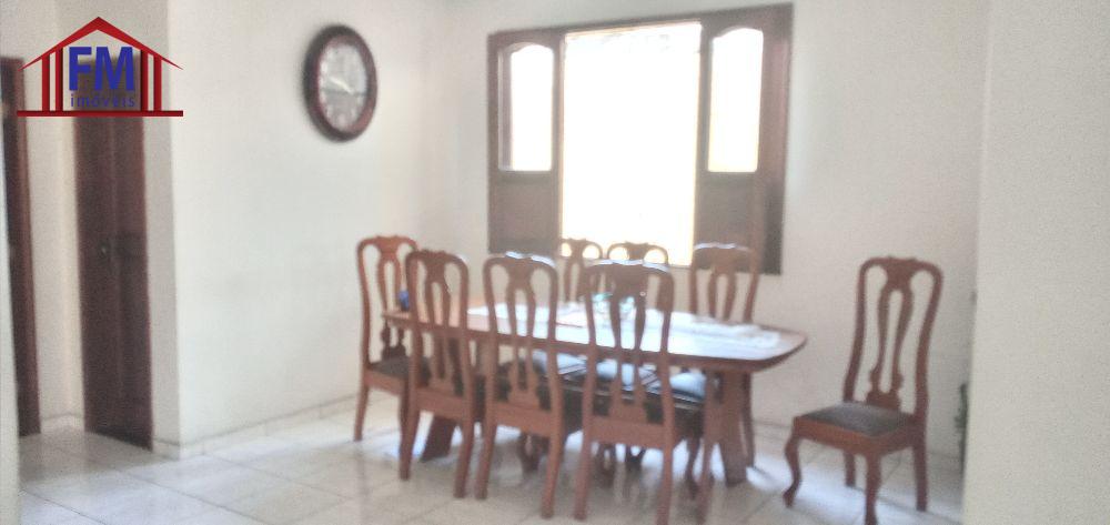 Casa à venda com 6 quartos, 350m² - Foto 4