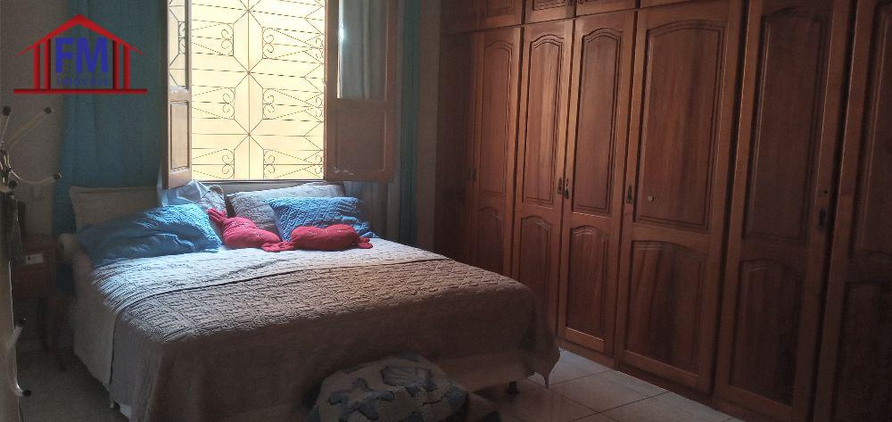 Casa à venda com 6 quartos, 350m² - Foto 10