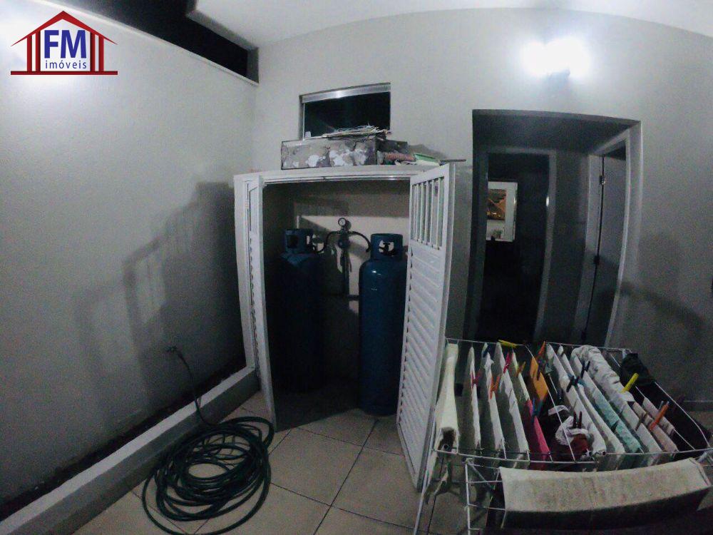 Casa de Condomínio à venda com 3 quartos, 401m² - Foto 6