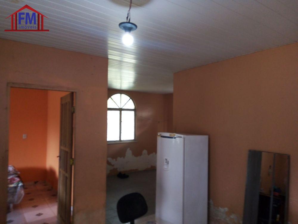 Casa à venda com 3 quartos, 300m² - Foto 4