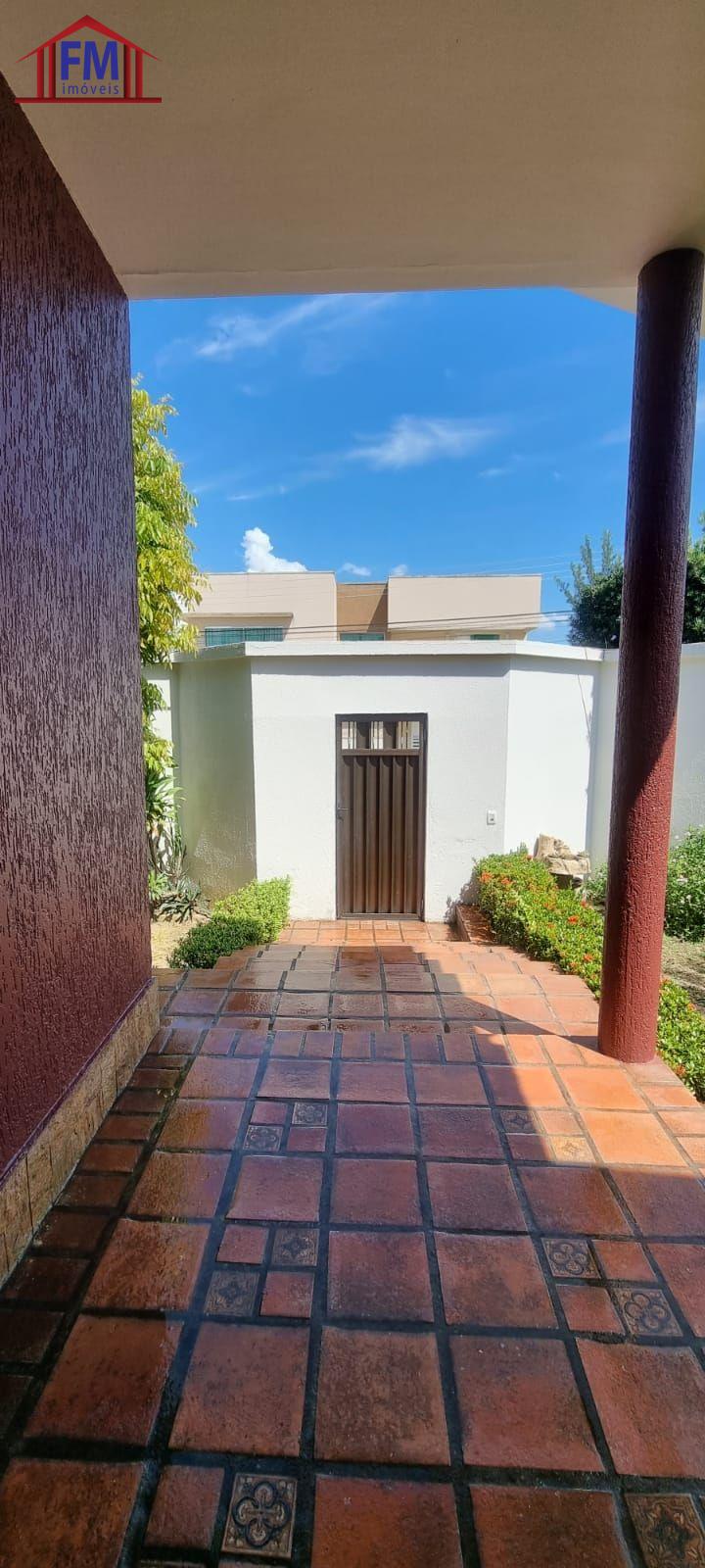 Casa de Condomínio à venda com 4 quartos, 400m² - Foto 3