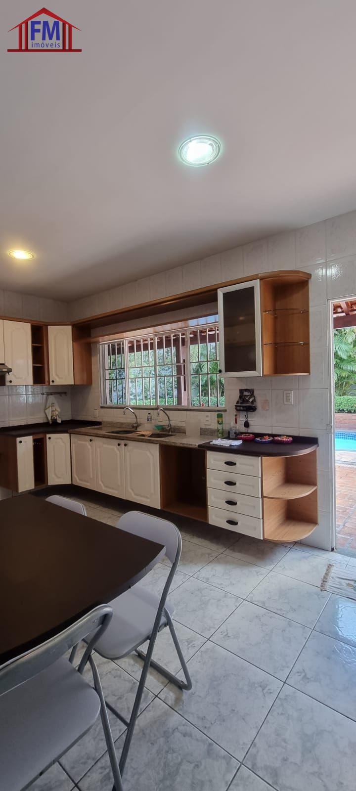 Casa de Condomínio à venda com 4 quartos, 400m² - Foto 8
