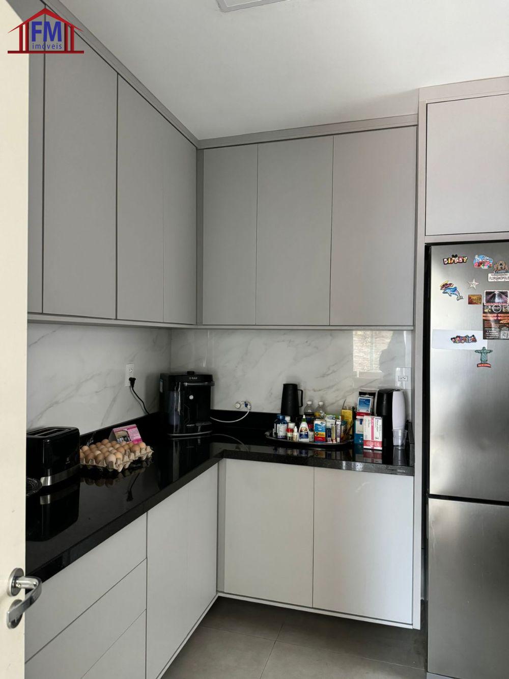 Casa de Condomínio à venda com 4 quartos, 400m² - Foto 2