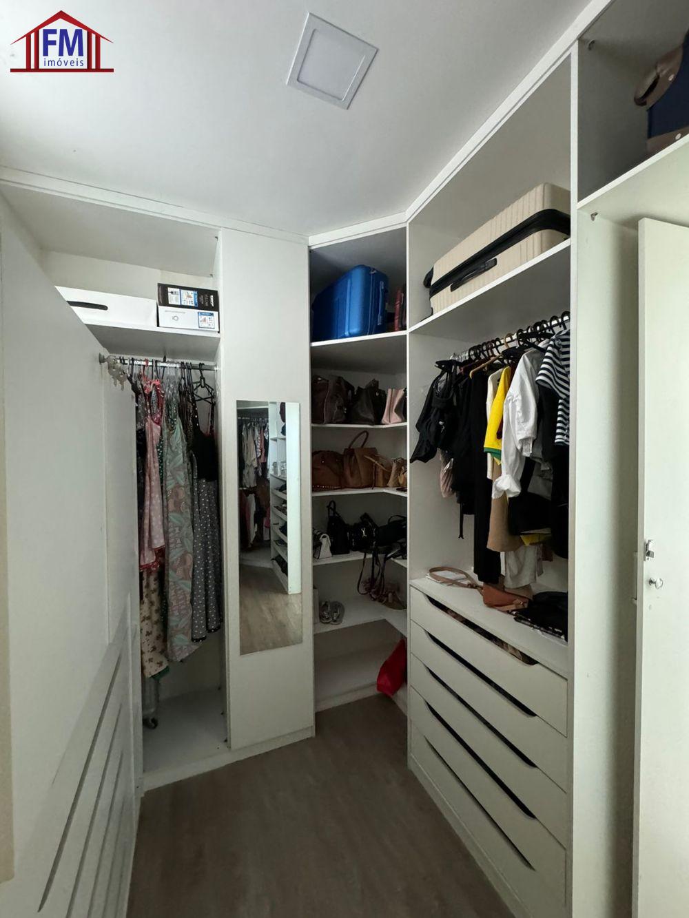 Casa de Condomínio à venda com 4 quartos, 400m² - Foto 4