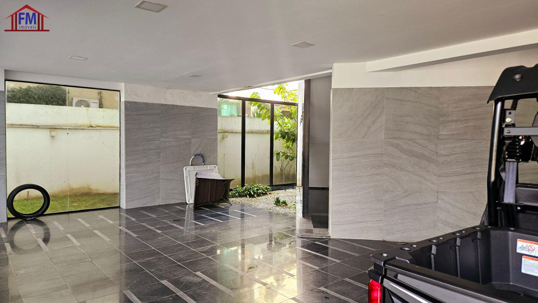 Casa de Condomínio à venda com 4 quartos, 1000m² - Foto 2