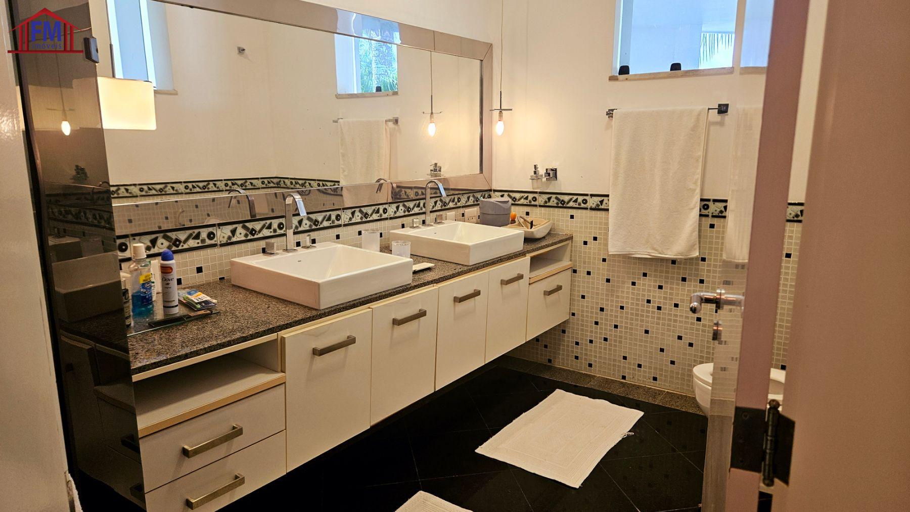 Casa de Condomínio à venda com 4 quartos, 1000m² - Foto 5