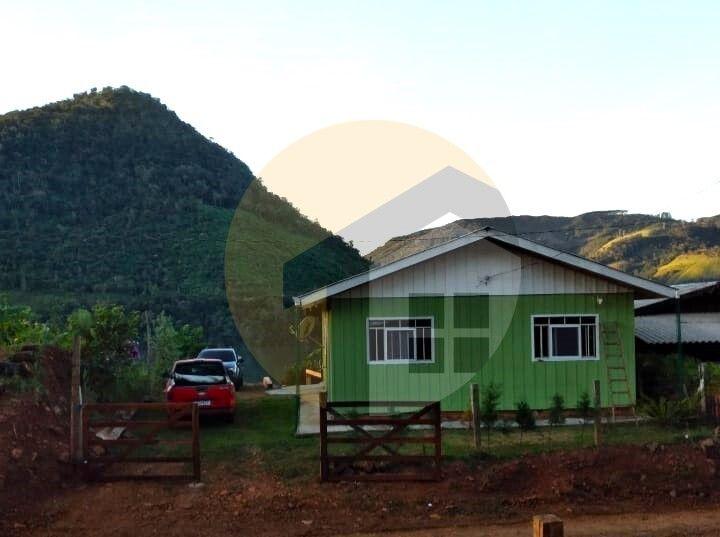 VENDE-SE CASA DE VERANEIO NO ALAGADO NOVA IGUAÇU