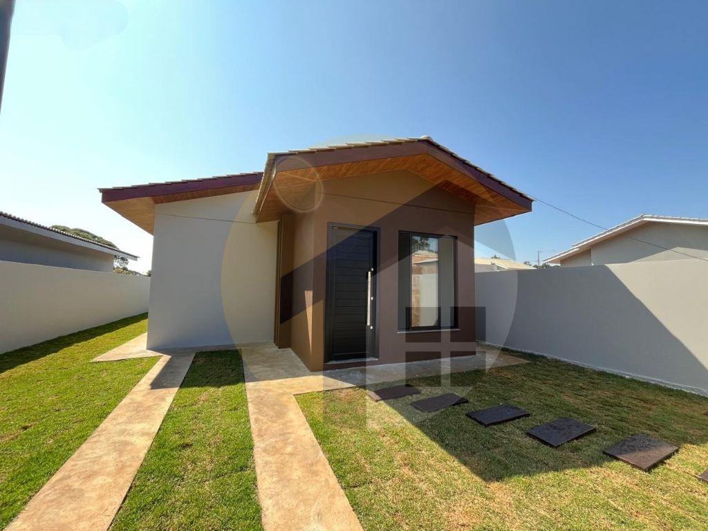 VENDE-SE CASA 