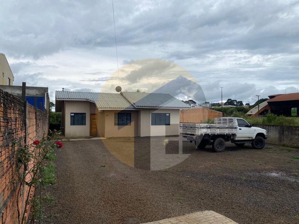 VENDE-SE CASA NO BAIRRO DIVINO 