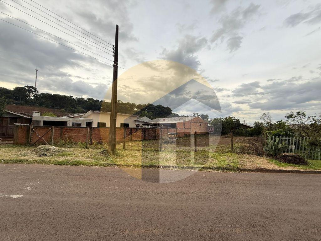 VENDE-SE AMPLO TERRENO 