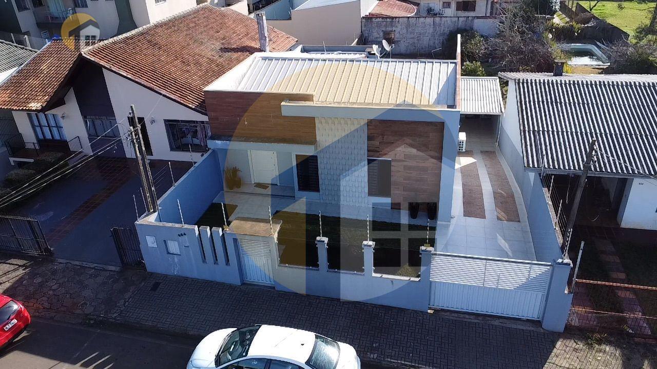 VENDE-SE CASA SEMI-MOBILIADA