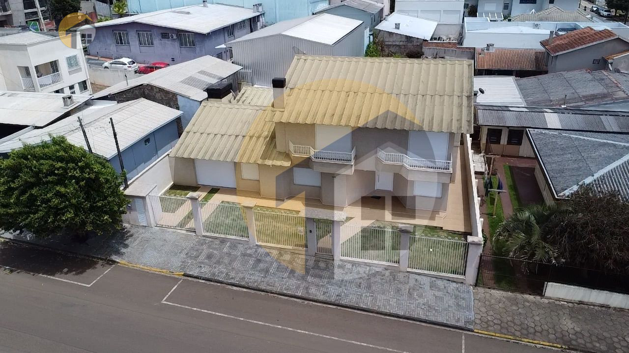 VENDE-SE SOBRADO NO CENTRO