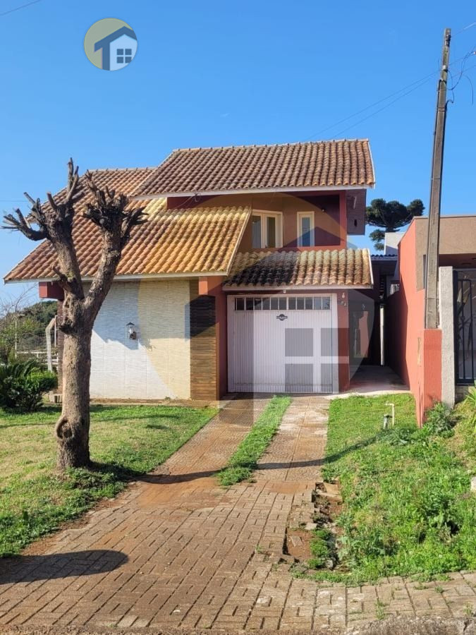 VENDE-SE SOBRADO 