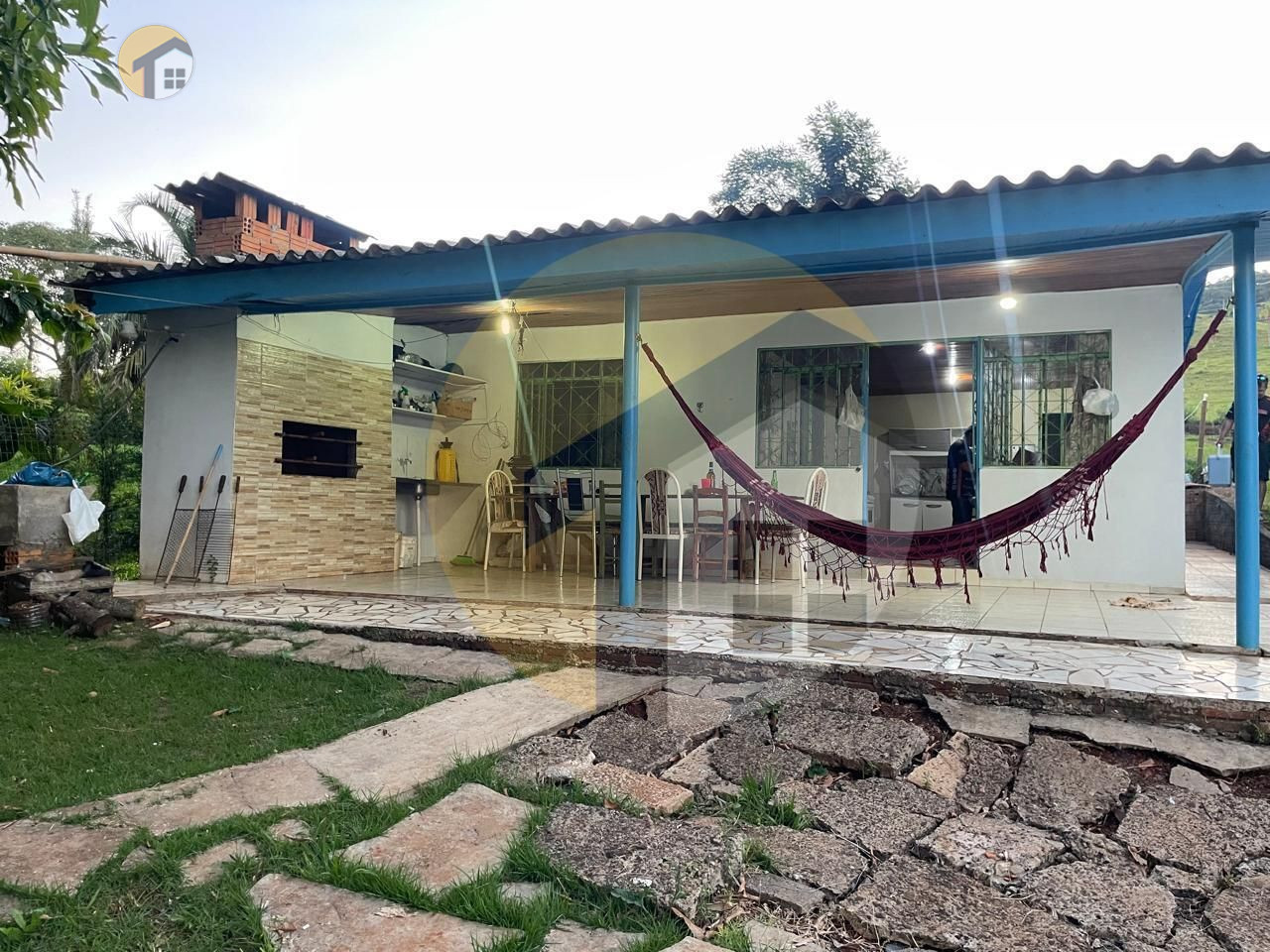 VENDE-SE CASA NO ALAGADO EM MANGUERINHA-PR