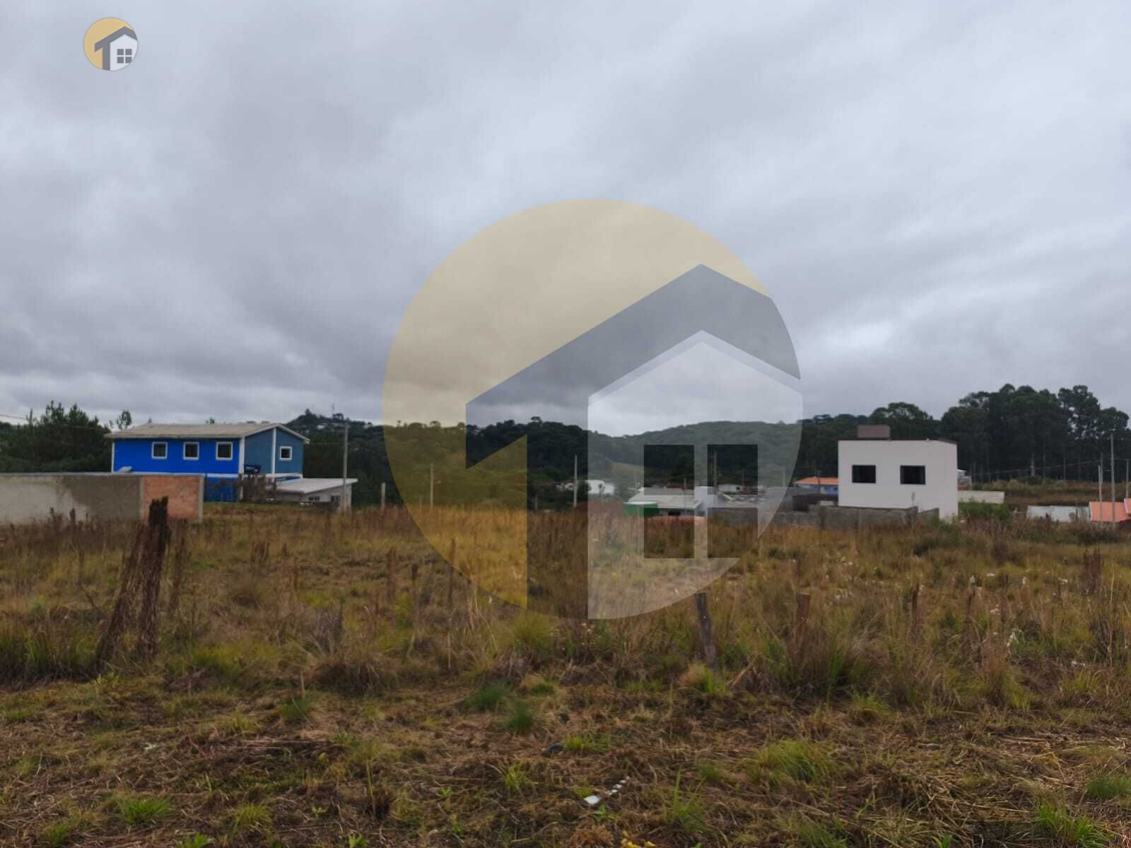 VENDE-SE TERRENOS