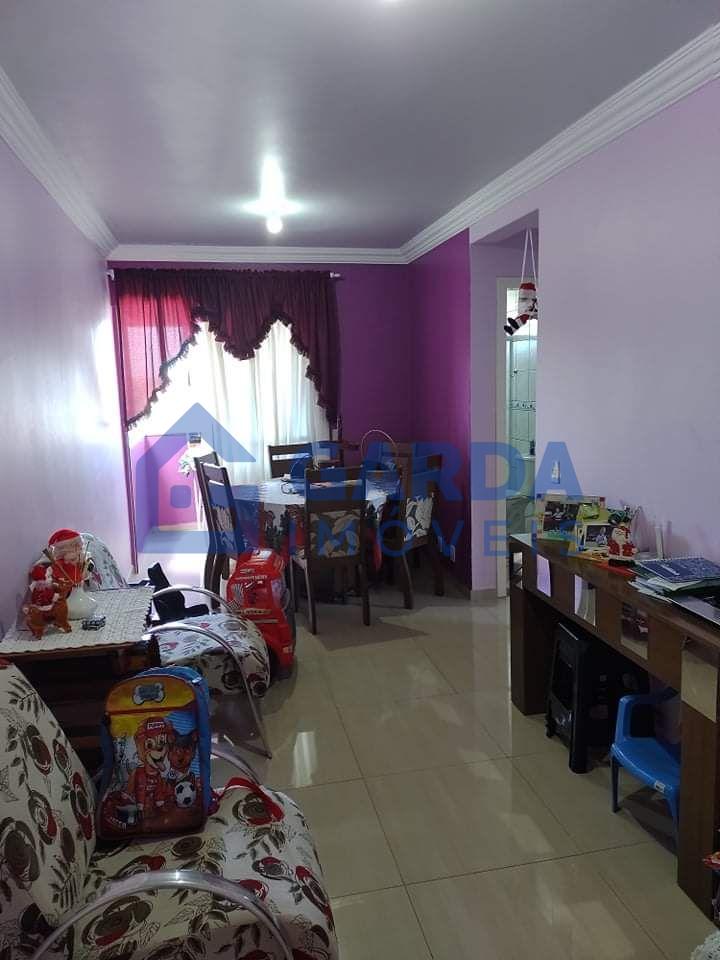 Lindo apartamento no condomnio Lazzarotto 