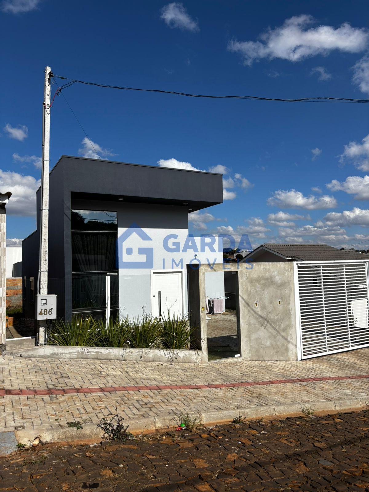 Casa com p direito alto 