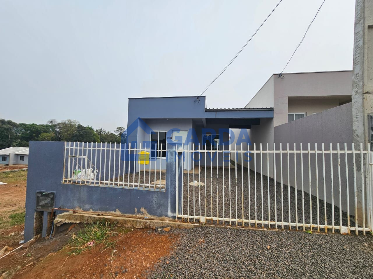 Casa com laje para assumir financiamento no Jardim Borges