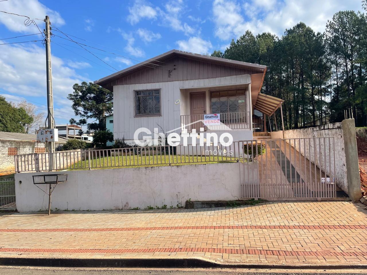 Terreno com 2 casas e edcula