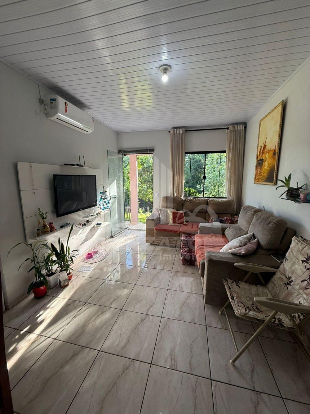 ÁREA RURAL COM CASA DE ALVENARIA