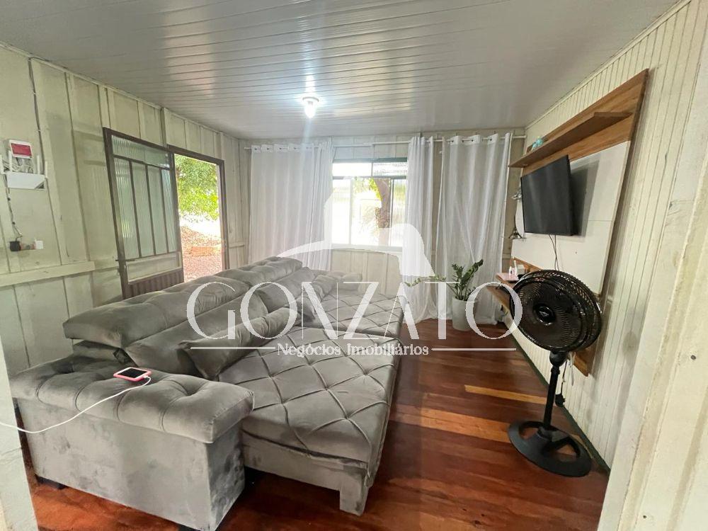 IMÓVEL MISTO COM TERRENO AMPLO