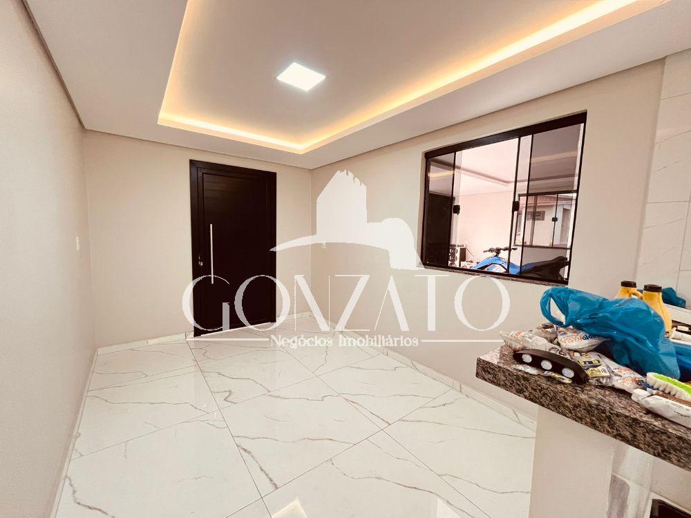 IMÓVEL DE ALVENARIA COM PISCINA
