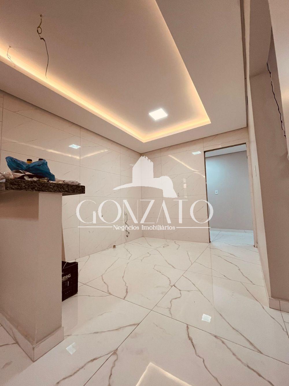IMÓVEL DE ALVENARIA COM PISCINA