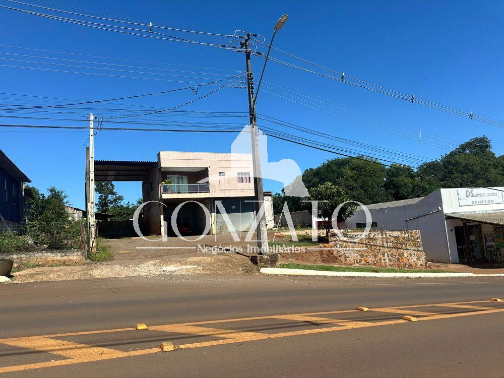 IMÓVEL RESIDENCIAL COM PONTO COMERCIAL