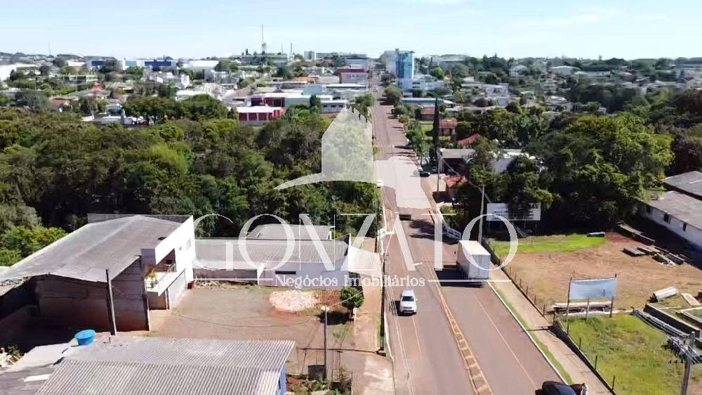 IMÓVEL RESIDENCIAL COM PONTO COMERCIAL