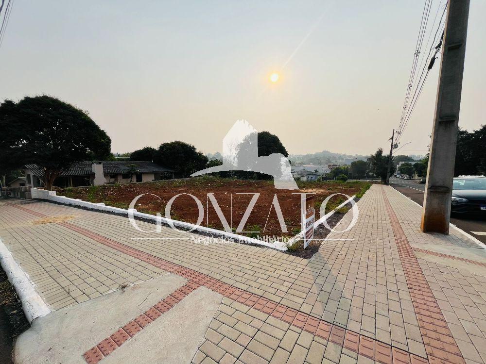 TERRENO DE ESQUINA COMERCIAL/RESIDENCIAL