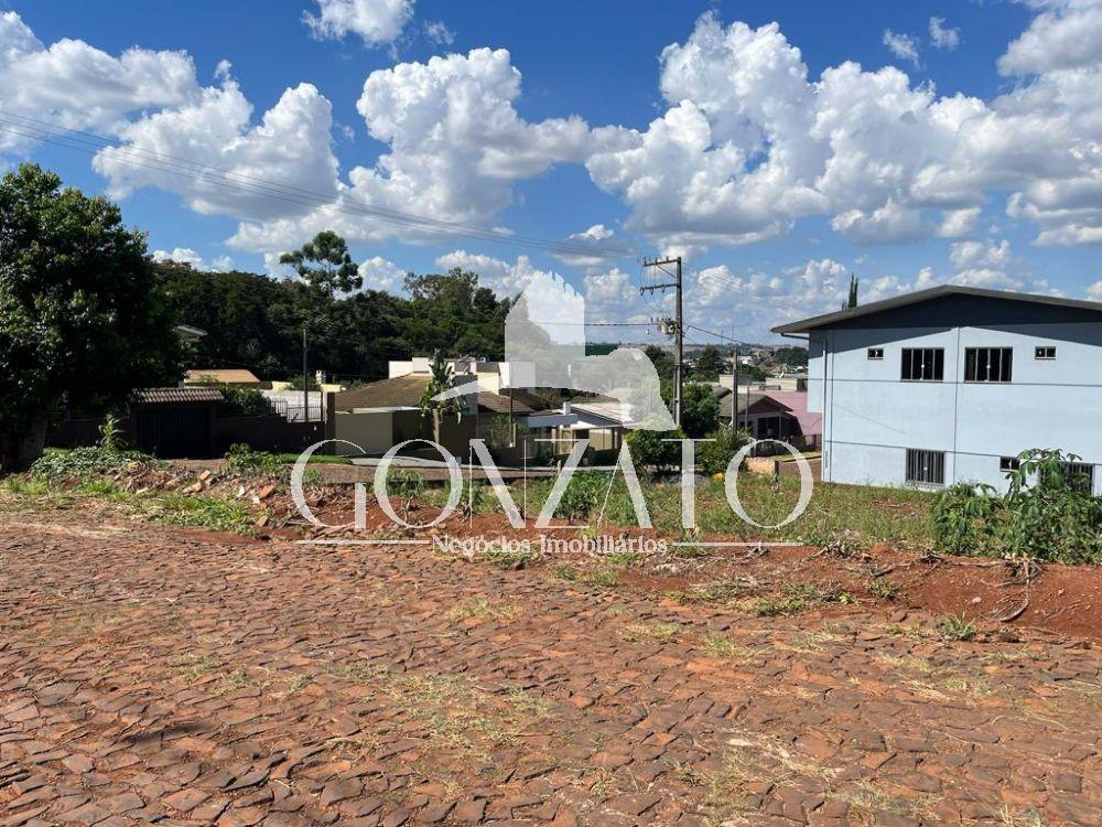 TERRENO DE ESQUINA RESIDENCIAL