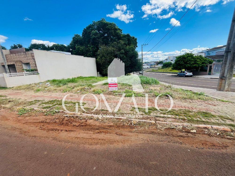 TERRENO DE ESQUINA RESIDENCIAL