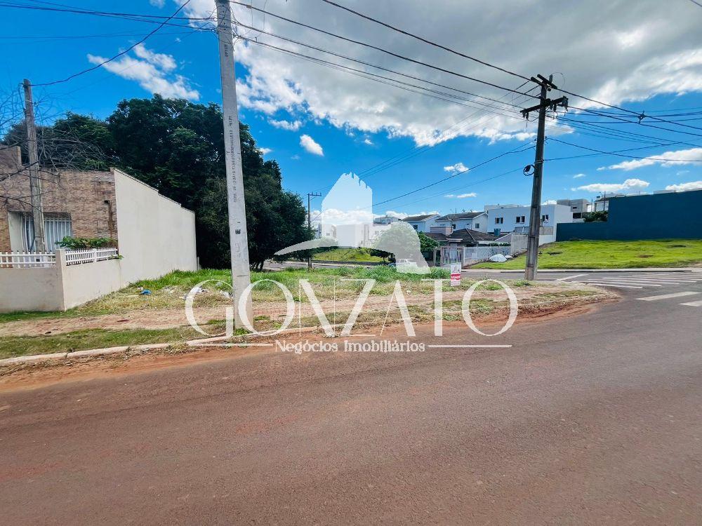 TERRENO DE ESQUINA RESIDENCIAL
