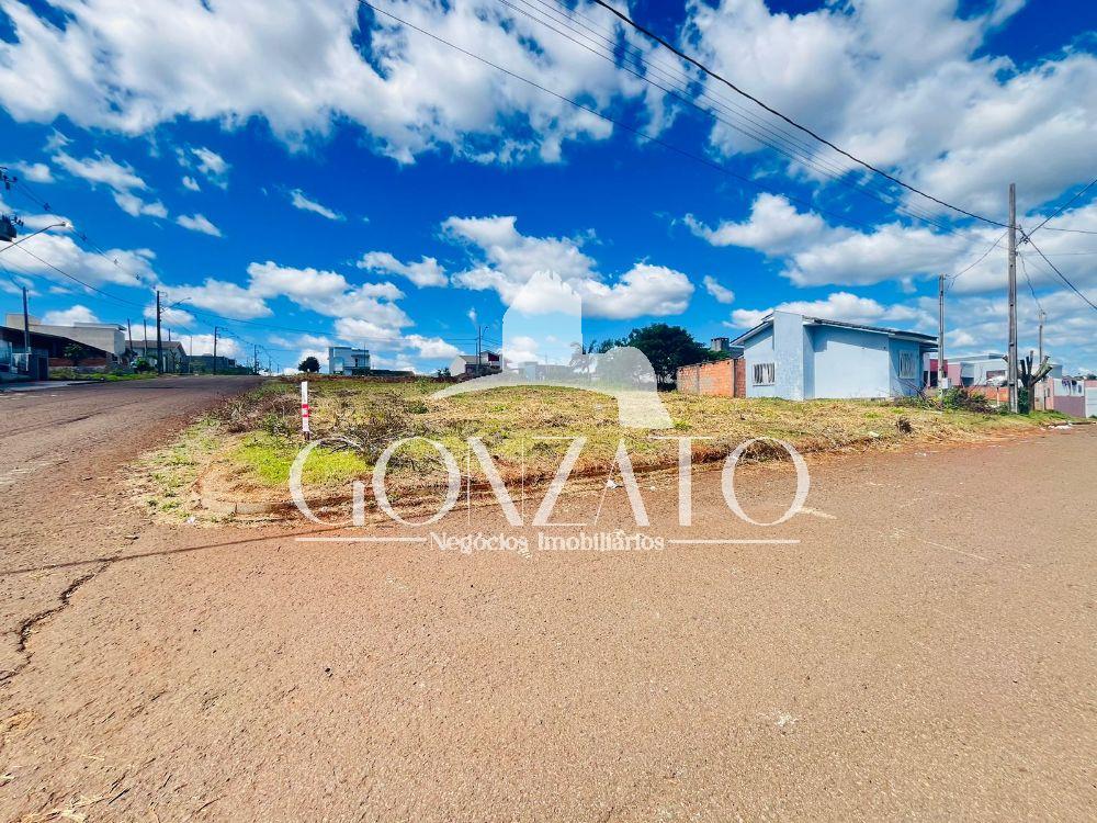 TERRENO DE ESQUINA RESIDENCIAL