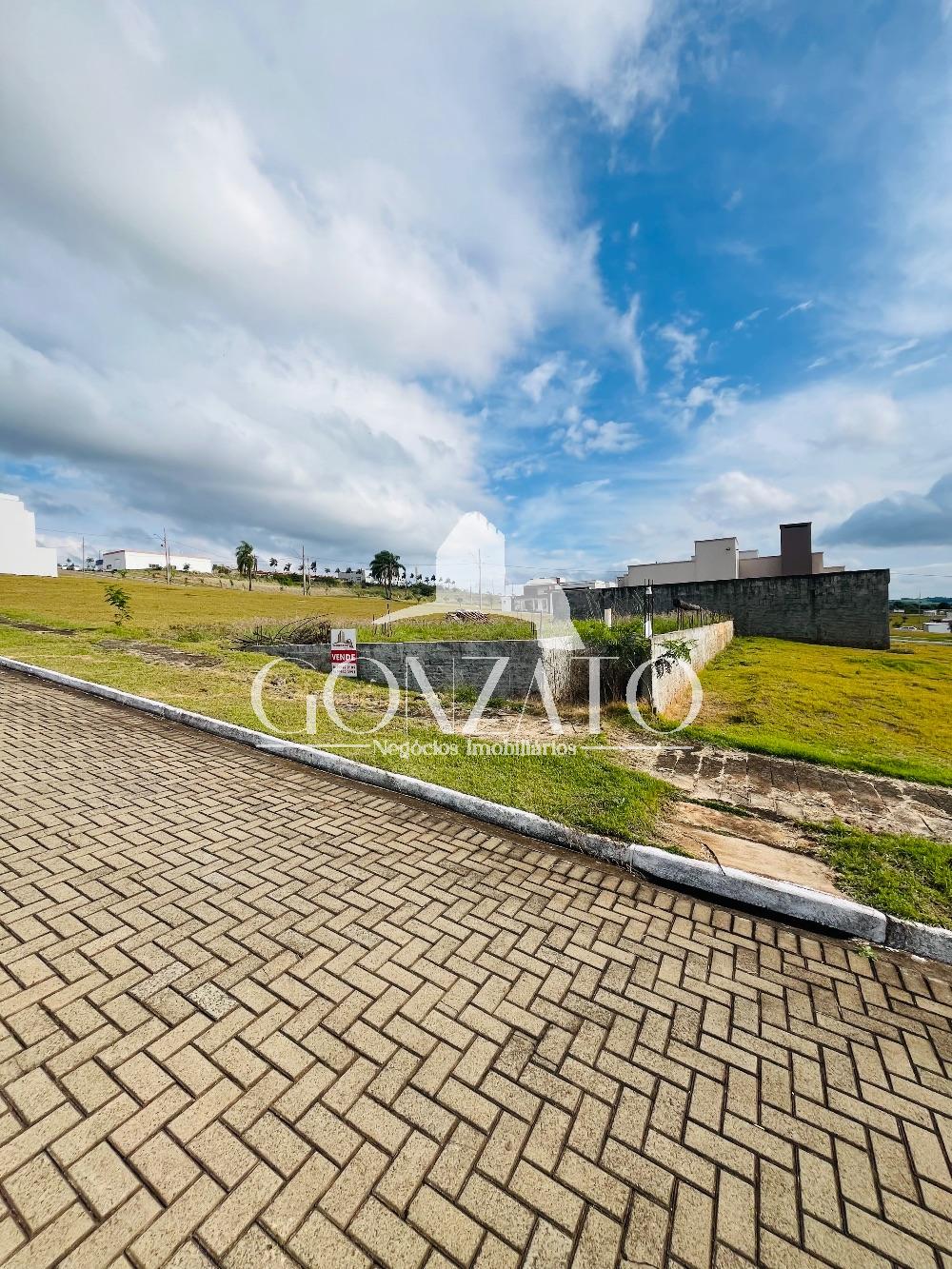 TERRENO RESIDENCIAL