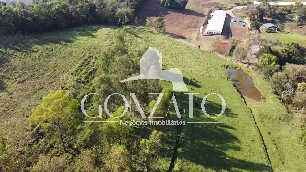 SÍTIO PRÓXIMO DA BR