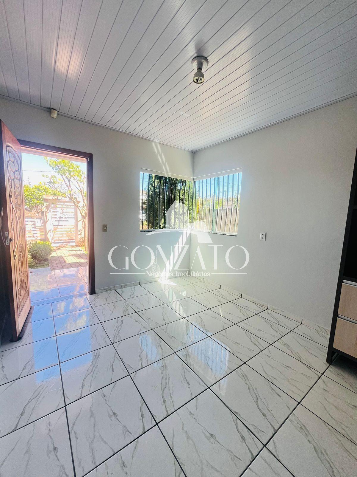 IMÓVEL DE ALVENARIA COM PISCINA