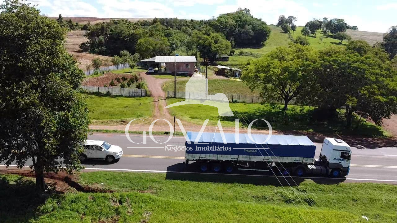 SÍTIO DE FRENTE PARA PR 182