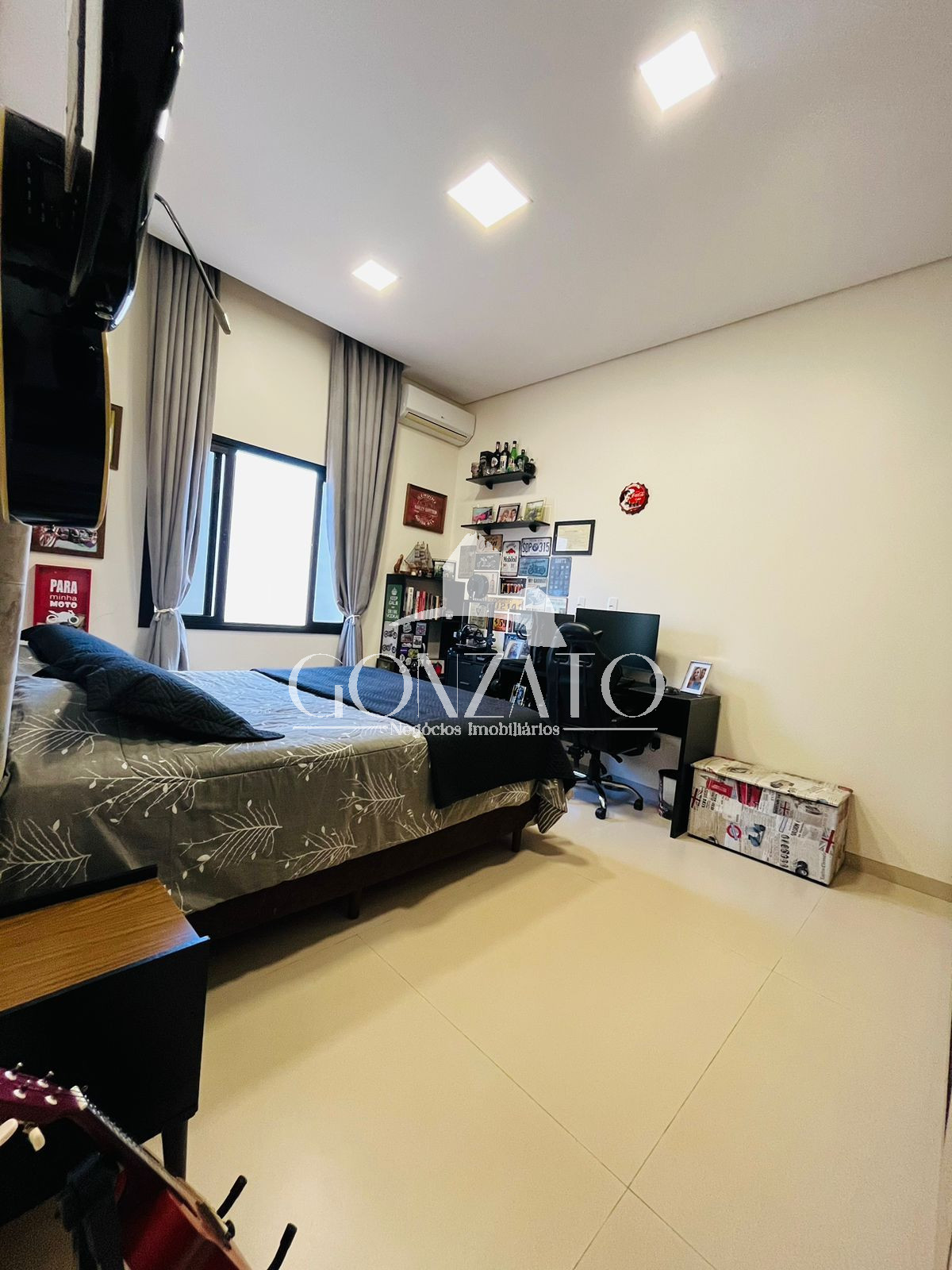 IMVEL SEMI MOBILIADO DE ALTO PADRO COM PISCINA E HIDROMASSAGEM